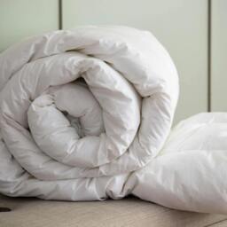 Rackhams Soft As Down Duvets - Double - Spring/Autumn Warmth (9 Tog) - thumbnail 3