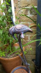 Rackhams Kingfisher on Reeds Garden Ornament Sculpture with an Aged Bronze Finish - Sculpture - Cast Iron - 1 - thumbnail 2