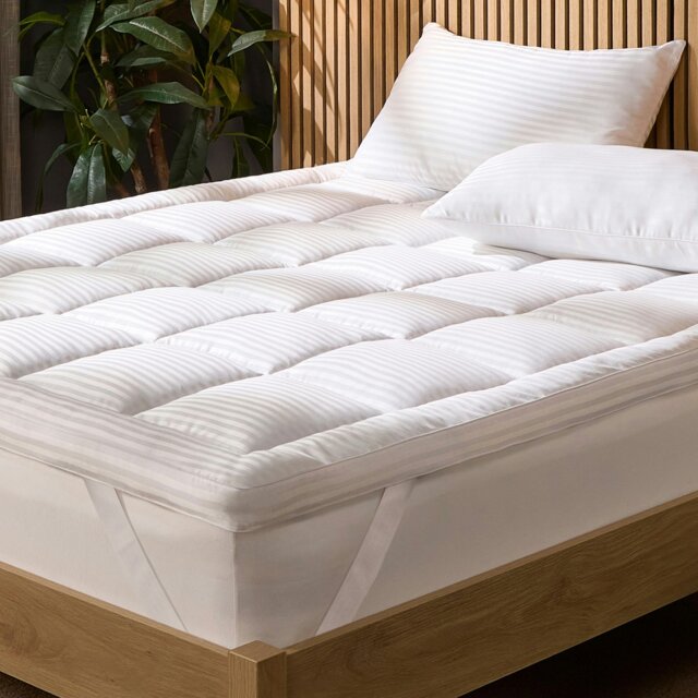 Rackhams Luxurious Hotel 5cm Mattress Topper - Super King - image 1
