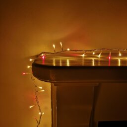 Rackhams 1000 LED 25m Indoor Outdoor Christmas Multi Function Mains Operated String Lights with Timer & Clear Cable in Red & Vintage Gold - thumbnail 4