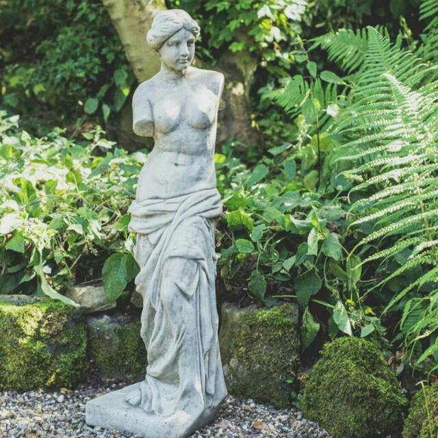 Rackhams Medium Venus Style Classic Stone Cast Garden Ornament Statuary - image 1