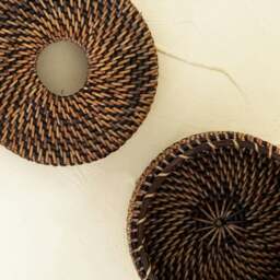 Rackhams Rattan Round Tissue holder - 4 Colours - Dark Brown - thumbnail 3