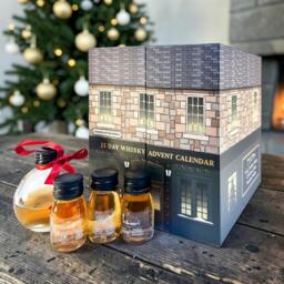 Rackhams 25 Day Whiskey Advent Calendar. Whisky From Round the World. Scotch - Japanese - USA - World Whisky. Glass Bauble & Online Tasting Videos