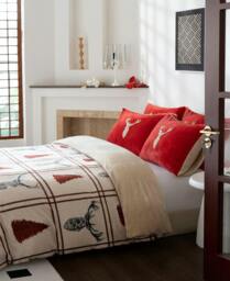 Rackhams Stag Teddy Red Duvet Cover Set - King - thumbnail 6