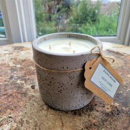 Rackhams Concrete Urban Scented Candle -  Vintage Bookshop (4 wicks) - thumbnail 4