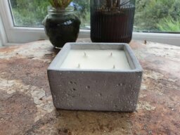 Rackhams Concrete Urban Scented Candle -  Vintage Bookshop (4 wicks) - thumbnail 5
