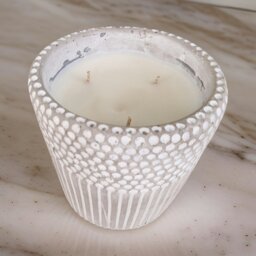 Rackhams Concrete Urban Scented Candle -  Vintage Bookshop (4 wicks) - thumbnail 6