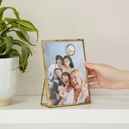 Rackhams 7″ x 5″ Hiya Recycled Glass and Gold Metal Photo Frame - Glass - thumbnail 3