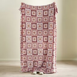 Rackhams Crochet Print Blanket Throw Pink - 130 x 170 cm - Pink - thumbnail 3