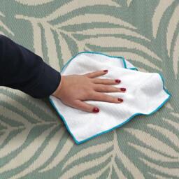 Rackhams The Gardener Reversible Large Leaf Outdoor Garden Rug 150x210cm - thumbnail 3