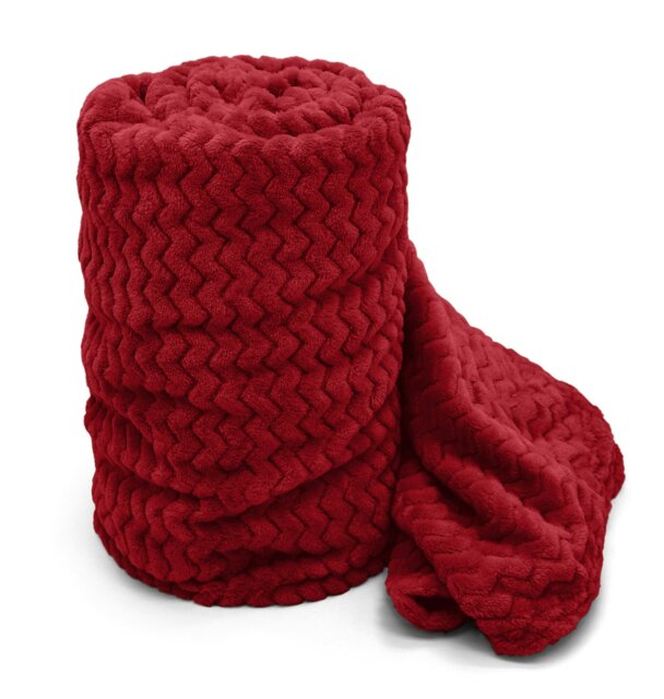 Rackhams Moda Ribbed Chevron Super Soft Blanket - 150cm x 200cm - Red - image 1