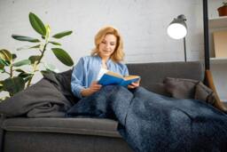 "Rackhams Darcy Tassel Navy Throw - 60x80""" - thumbnail 2