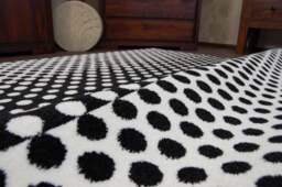 Rackhams Sketch Rug - Black & White Gradient Dots - 120cm x 170cm - thumbnail 5