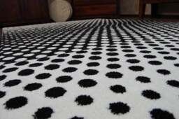 Rackhams Sketch Rug - Black & White Gradient Dots - 120cm x 170cm - thumbnail 3