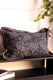 Black & Pink Tiger Cushion With Pretty Scalloped Edge - Cover - thumbnail 4