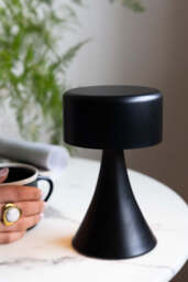 Battery-Powered Cordless Table Lamp In Black - thumbnail 4