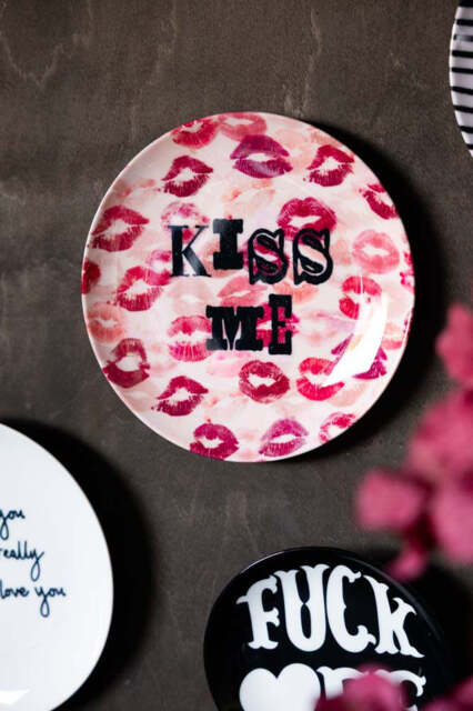 Kiss Me Decorative Wall Plate - image 1