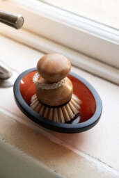 Apothecary-Style Amber Glass Soap Dish - thumbnail 4
