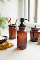 Apothecary-Style Amber Glass Soap Dispenser - 300ml - thumbnail 5