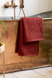 Leopard Jacquard Towel in Burnt Brick - thumbnail 4