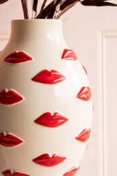 Large Red Kiss Me Lips Flower Vase - thumbnail 4