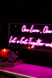One Love One Heart Neon Wall Light - thumbnail 3
