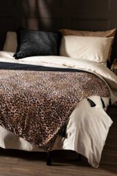 Signature Leopard Print Velvet Throw with Tassels - thumbnail 3
