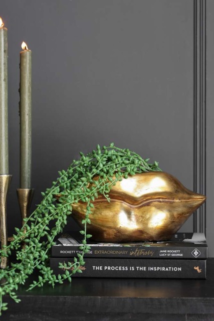 Gold Lips Short Stem Vase - image 1