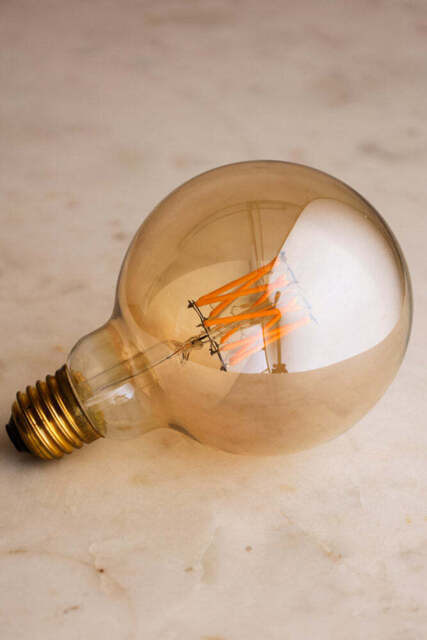 Globe E27 6W Amber LED Light Bulb - image 1
