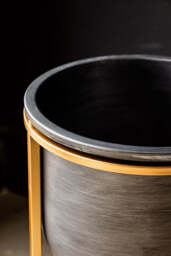Set of 2 Black Planters With Gold Stand - thumbnail 4