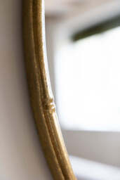 Round Antique Gold Wall Mirror - thumbnail 4