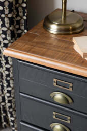 Set of 2 Apothecary Bedside Tables - thumbnail 3