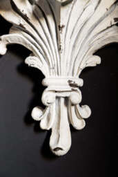 Distressed Acanthus Small Wall Shelf - thumbnail 4