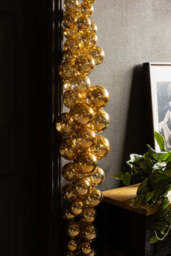 Gold Antique-Effect Bauble Christmas Garland - thumbnail 4