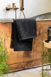 Leopard Jacquard Towel in Jet Black - thumbnail 3