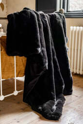 Black Faux Fur Throw - thumbnail 4