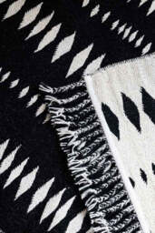Black & Off-White Geometric Flatweave Rug - Available in 5 Sizes - thumbnail 3