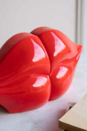 Bold Red Lips Bookends - thumbnail 3