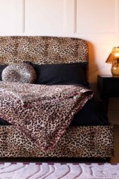 The Jagger Bed in Leopard Love Velvet - thumbnail 5
