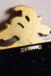 Ornamental Wall Shelf with Mirror - thumbnail 5