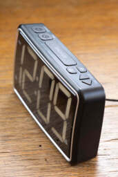 Black & White Retro Alarm Clock - thumbnail 5