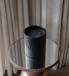 Dolni XL Tuberose & Sandalwood Candle - thumbnail 5