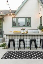 Varia Trellis Black Outdoor Rug - 275x365 - Machine Washable Area Rug - Kid & Pet Friendly - Outdoor Rugs - Ruggable - thumbnail 2