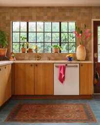 Eartha Terracotta Rug by Jungalow - 60x90 - Machine Washable Area Rug - Kid & Pet Friendly - Indoor Rugs - Ruggable - thumbnail 3