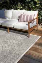 Loseta Grey Outdoor Rug - 275x365 - Machine Washable Area Rug - Kid & Pet Friendly - Indoor Rugs - Ruggable - thumbnail 3