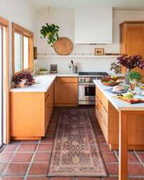 Serafina Coral & Burgundy Rug - 60x90 - Machine Washable Area Rug - Kid & Pet Friendly - Indoor Rugs - Ruggable - thumbnail 2