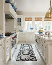 Flora Ink Blue & Ivory Flatwoven Rug by The Hiltons - 60x90 - Machine Washable Area Rug - Kid & Pet Friendly - Indoor Rugs - Ruggable - thumbnail 2