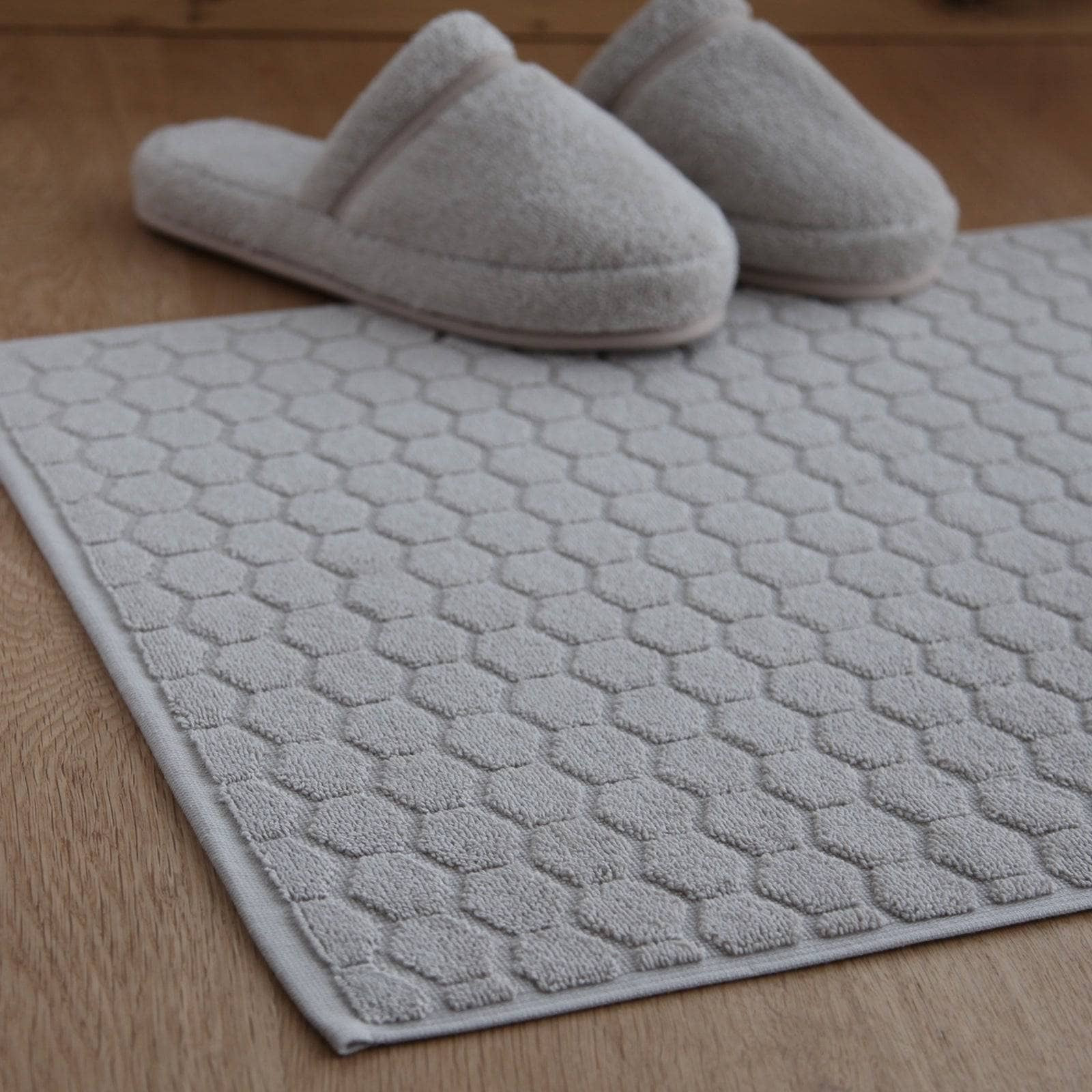 Gary Textured 100% Turkish Cotton Bath Mat, Stone Grey, 50x80 cm