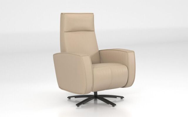 Ardwell Swivel Chair - poltronesofà at ScS