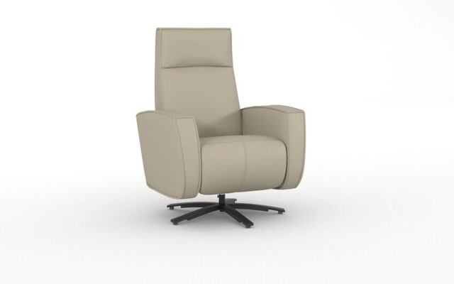 Ardwell Swivel Chair  - poltronesofà at ScS